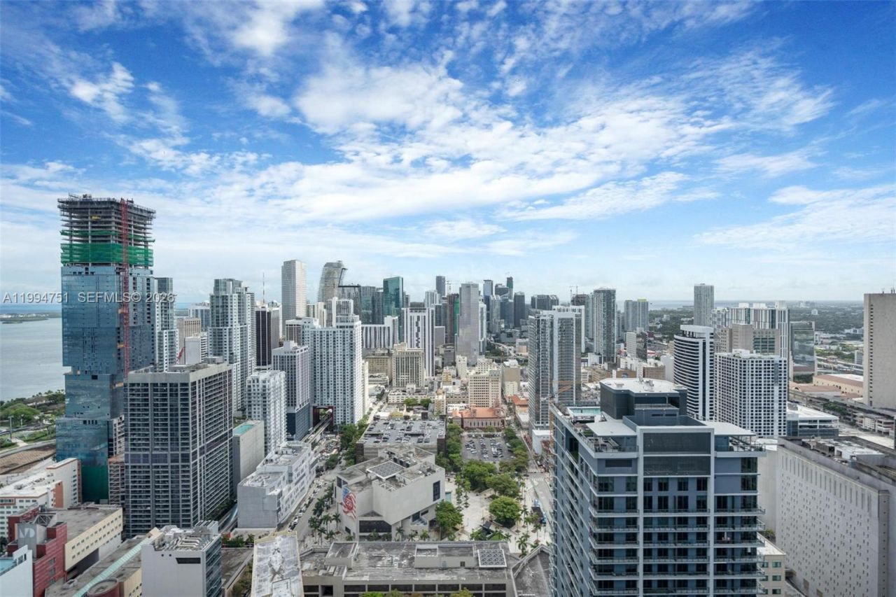 159 NE 6, Unit 4508, Miami, FL 33132 Photo