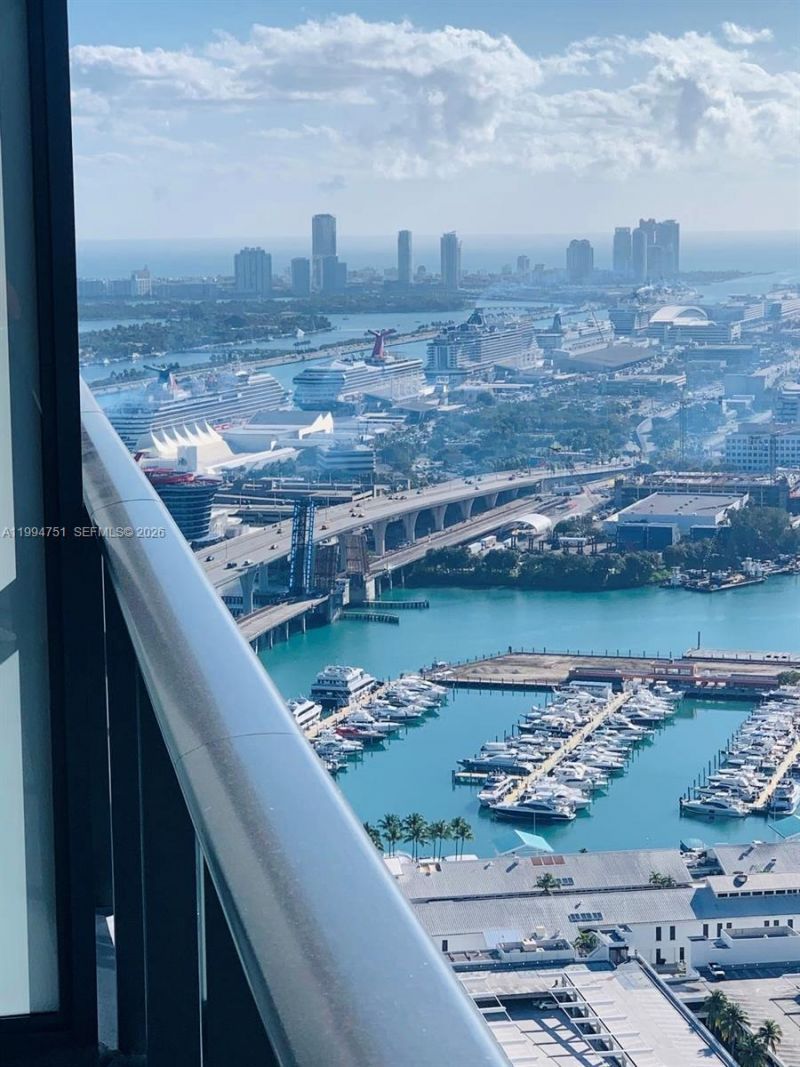 159 NE 6, Unit 4508, Miami, FL 33132 Photo