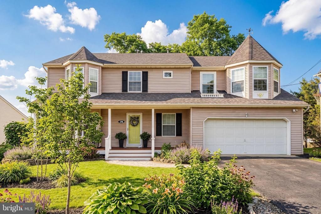 136 W End Avenue, Island Heights, NJ 08732 Main Photo