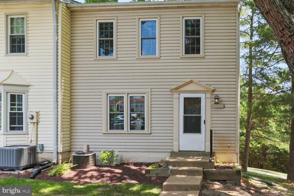 6439 Birch Leaf Court, Unit 31B, Burke, VA 22015 Main Photo