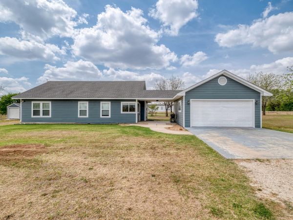 2950 County Road 484 RD, Elgin, TX 78621