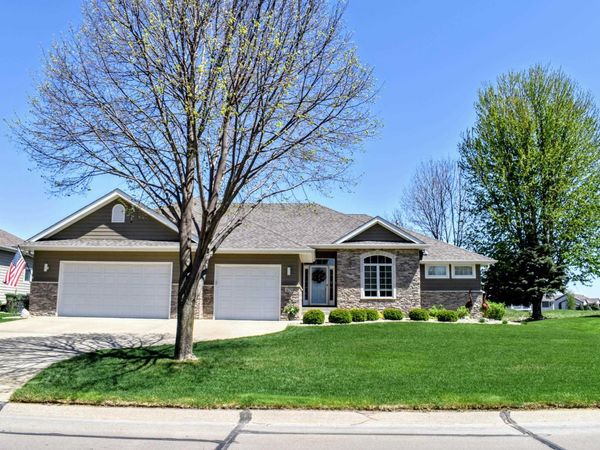 479 E Sawgrass Trail, Dakota Dunes, SD 57049