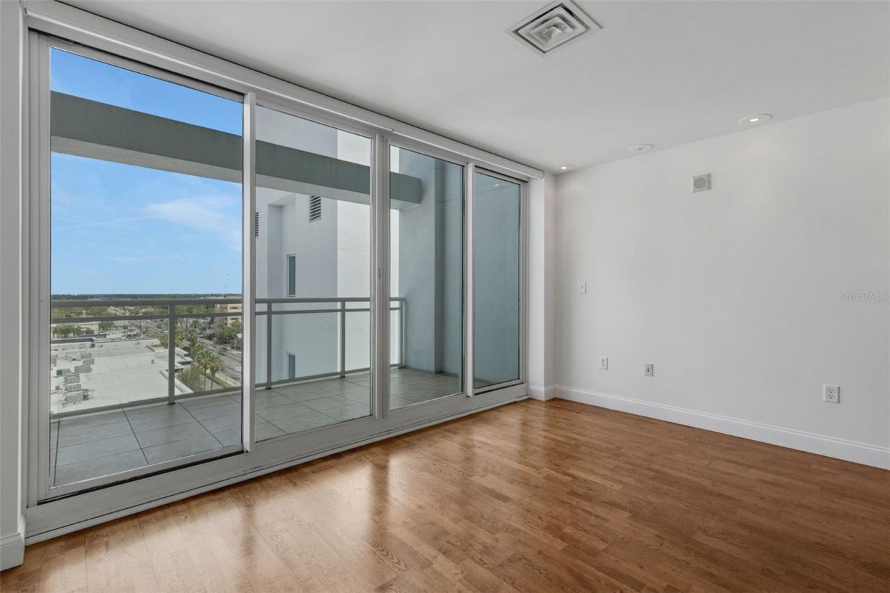 1990 Main Street , Unit 4, Sarasota, FL 34236 Photo