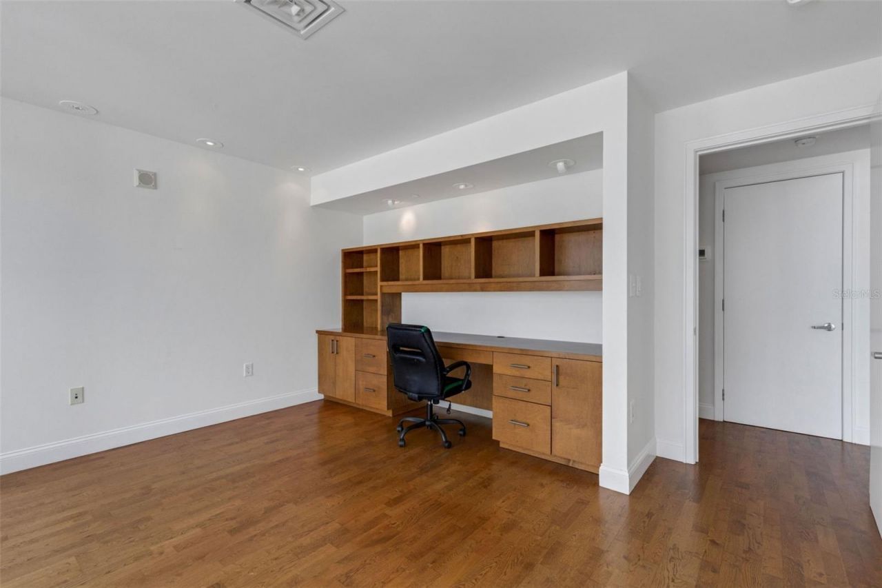 1990 Main Street , Unit 4, Sarasota, FL 34236 Photo