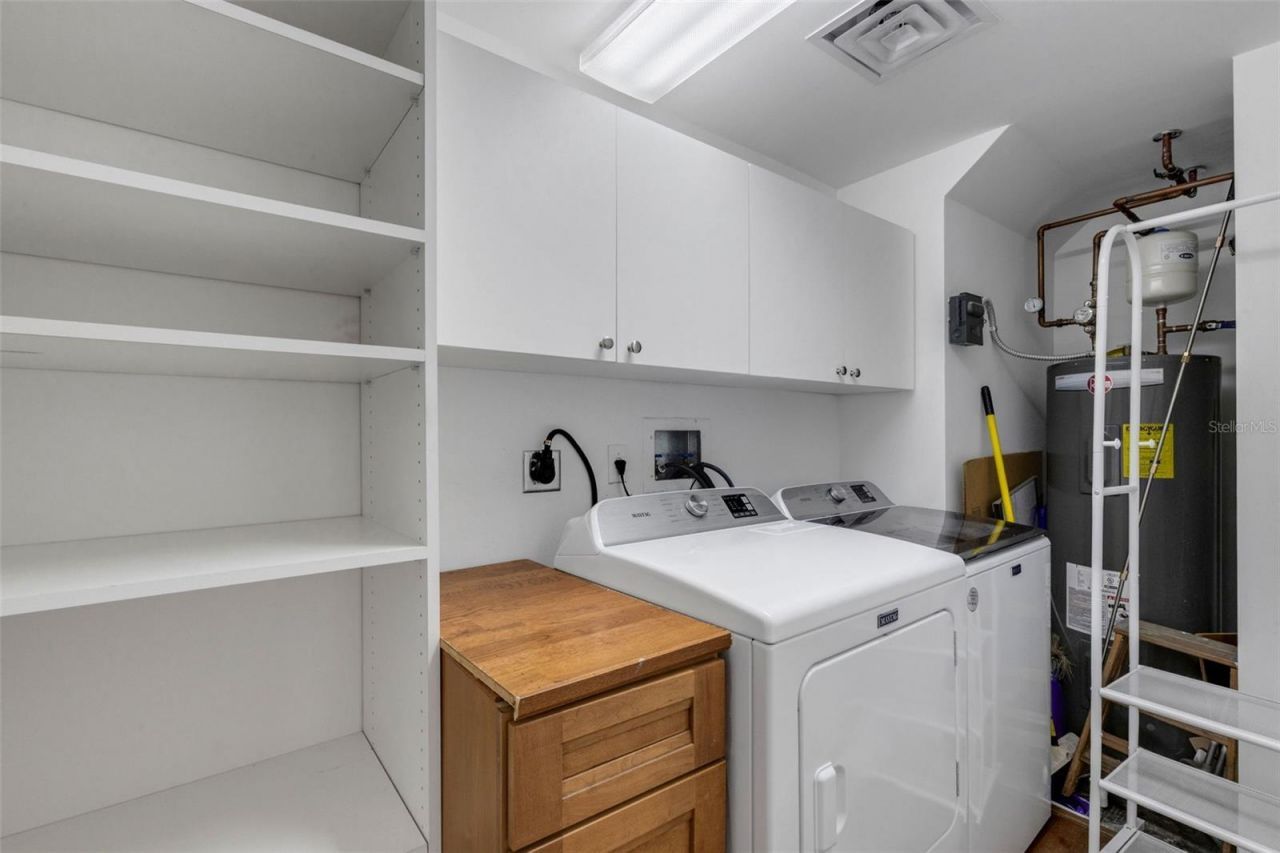 1990 Main Street , Unit 4, Sarasota, FL 34236 Photo