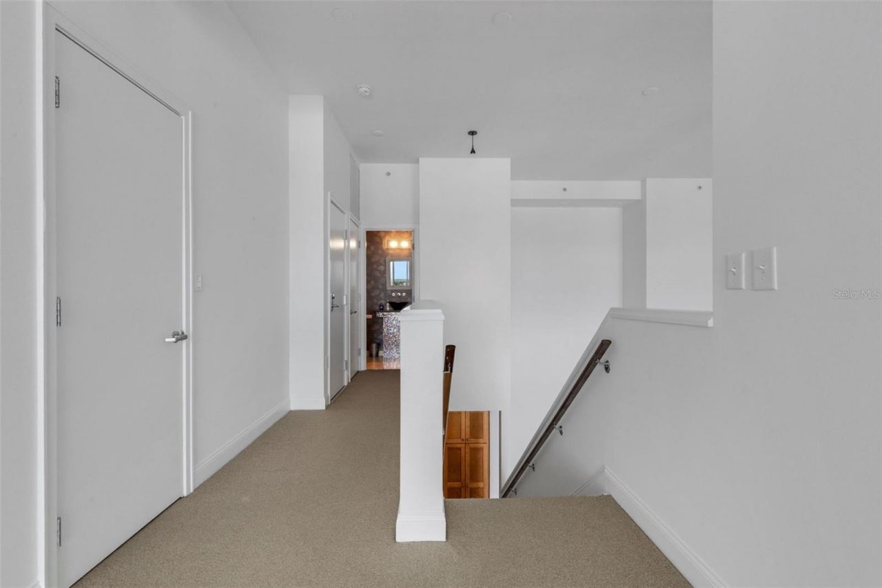 1990 Main Street , Unit 4, Sarasota, FL 34236 Photo