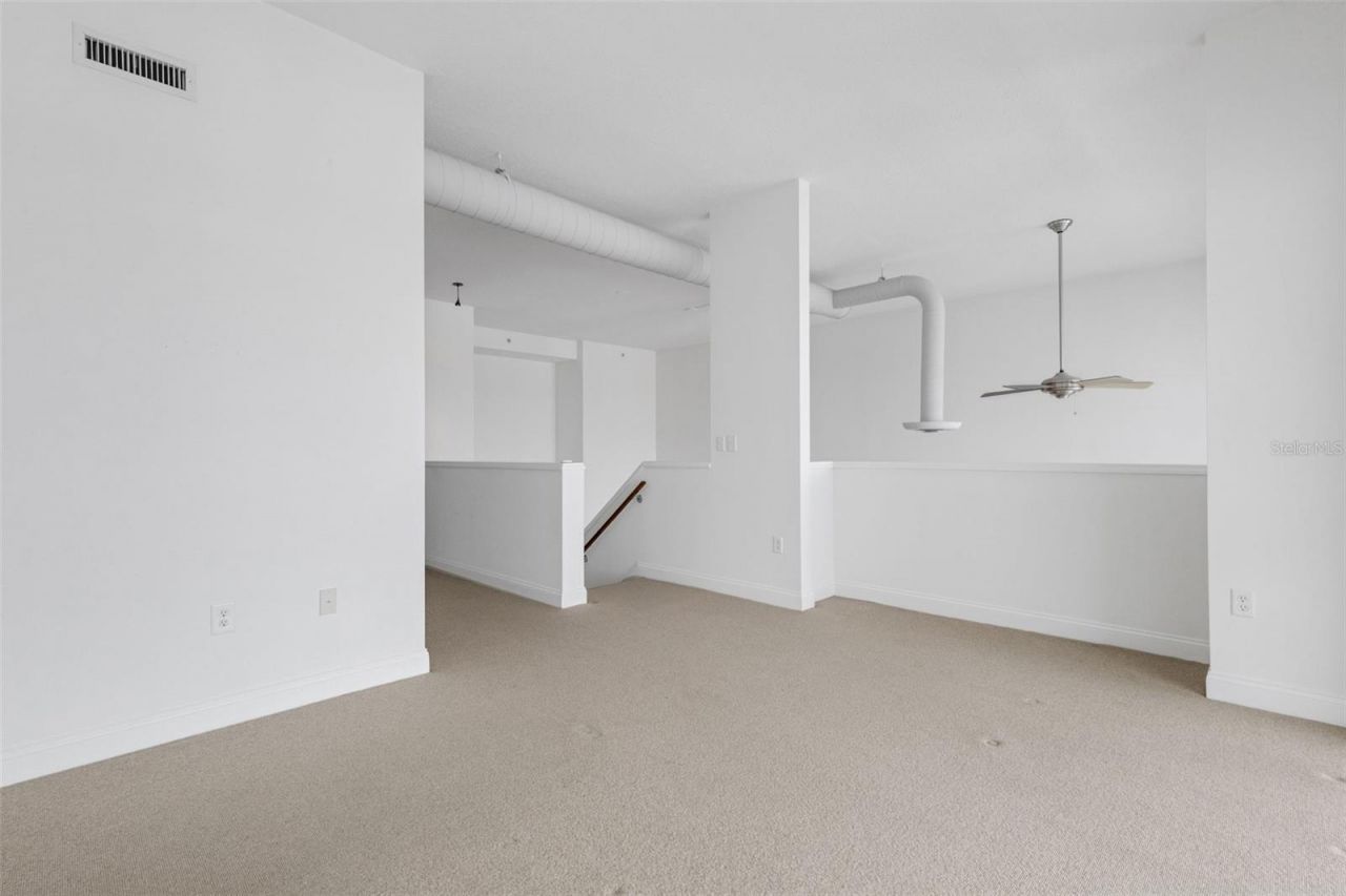 1990 Main Street , Unit 4, Sarasota, FL 34236 Photo