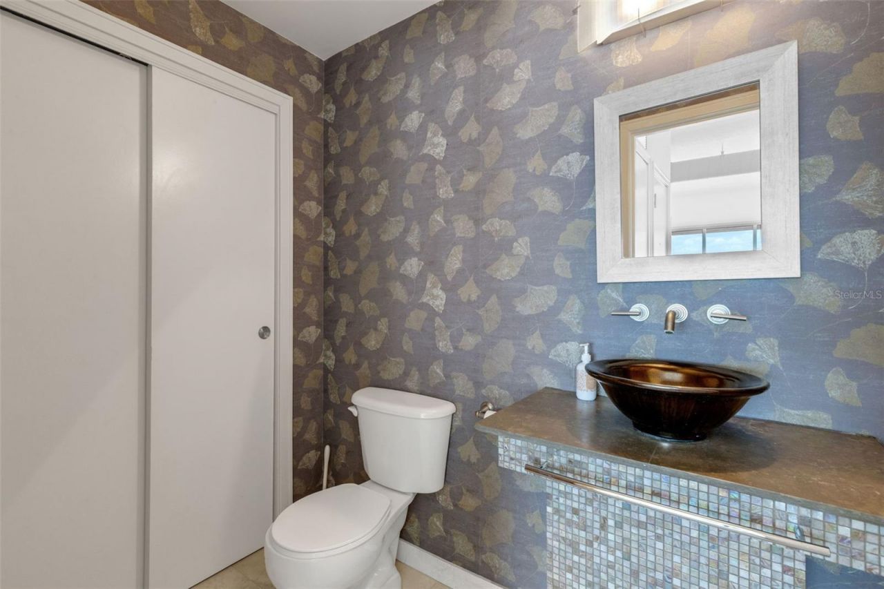 1990 Main Street , Unit 4, Sarasota, FL 34236 Photo