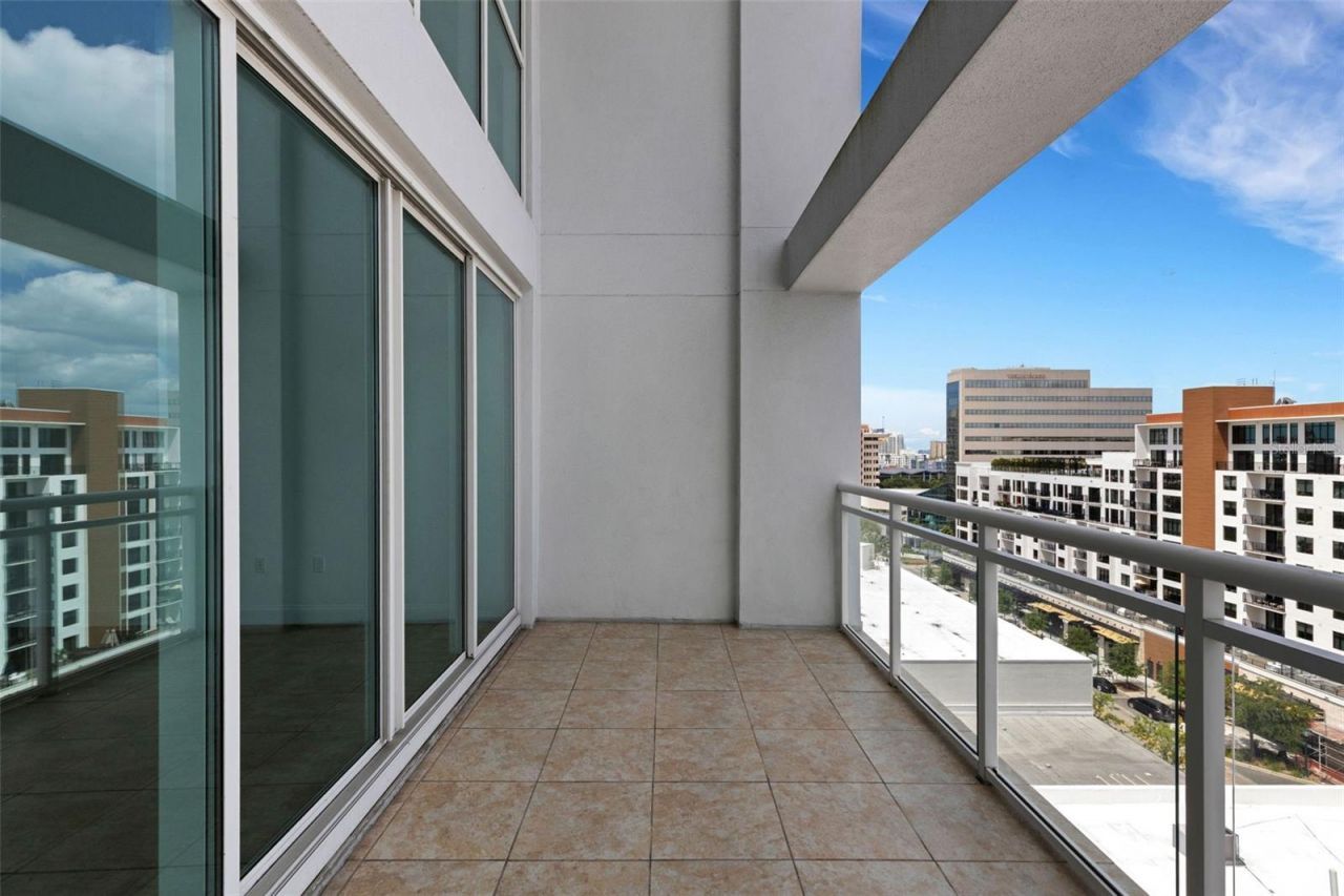 1990 Main Street , Unit 4, Sarasota, FL 34236 Photo