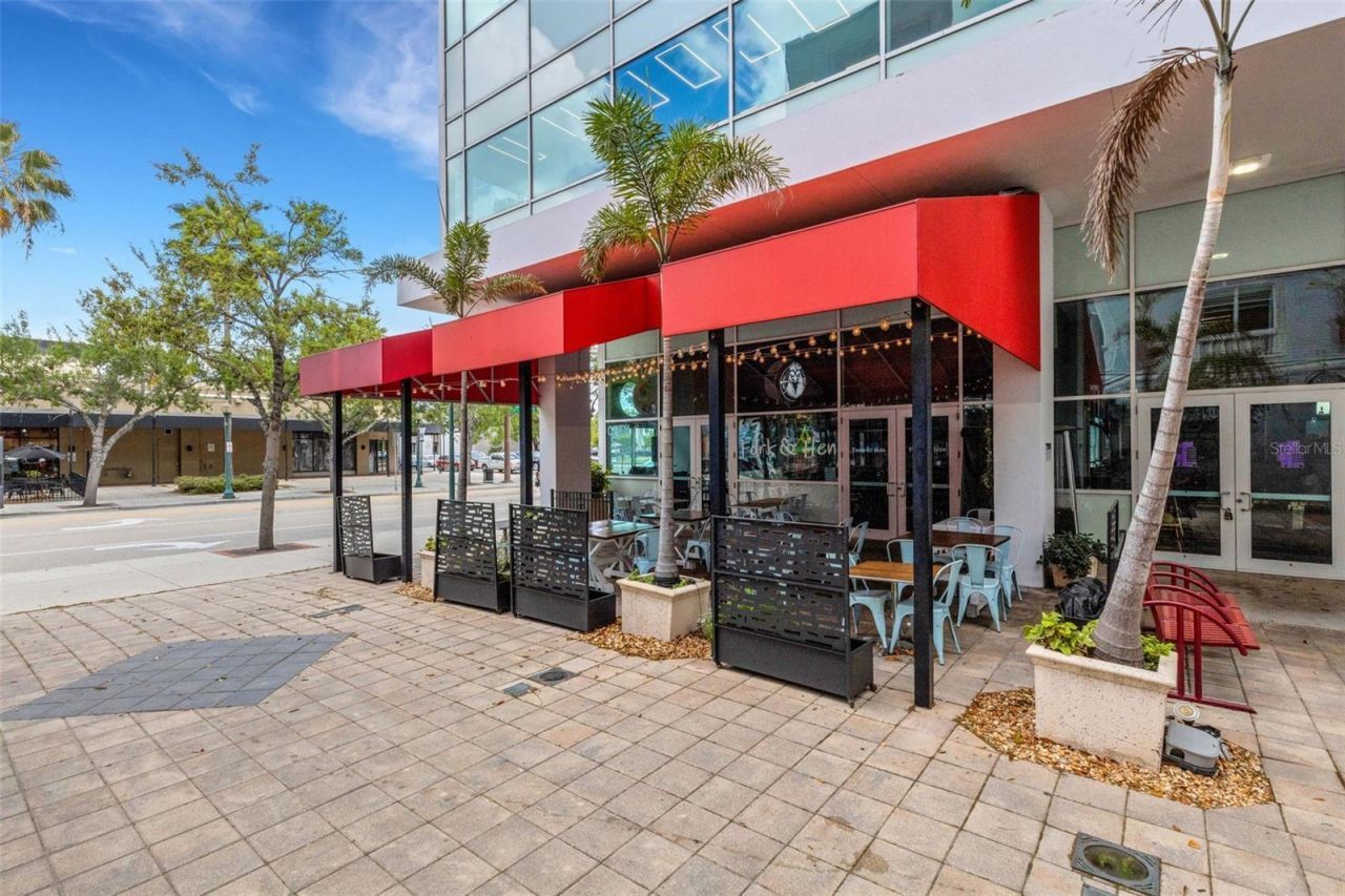 1990 Main Street , Unit 4, Sarasota, FL 34236 Photo