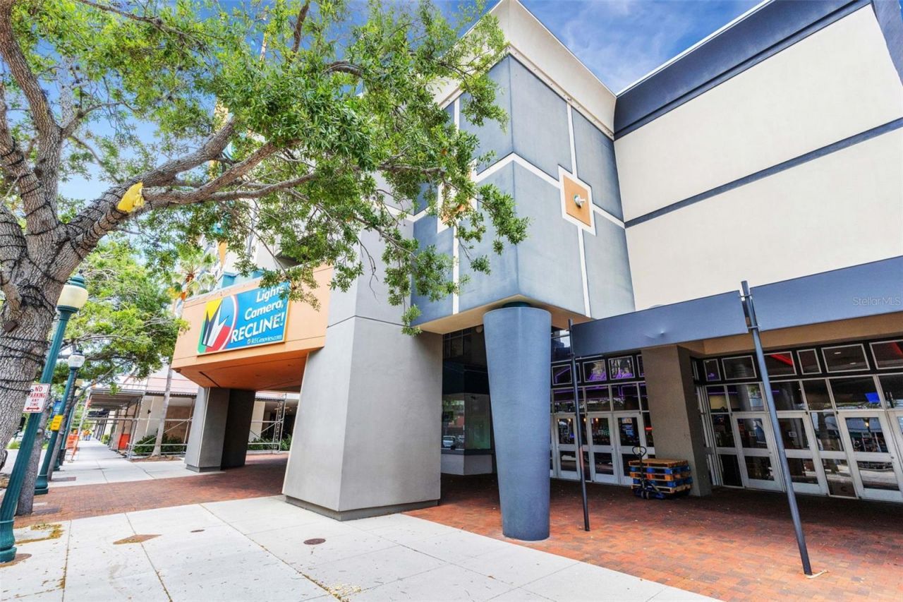 1990 Main Street , Unit 4, Sarasota, FL 34236 Photo