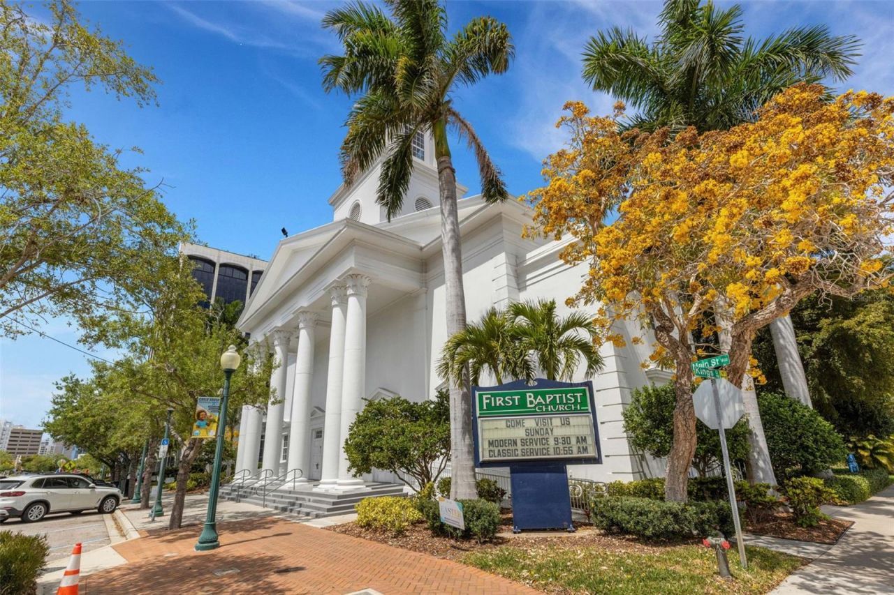 1990 Main Street , Unit 4, Sarasota, FL 34236 Photo