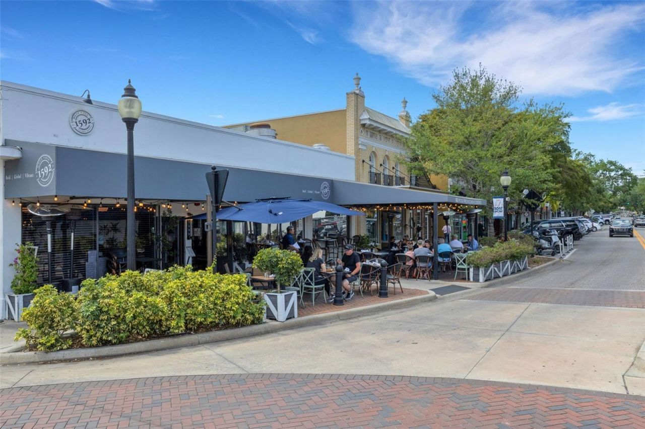 1990 Main Street , Unit 4, Sarasota, FL 34236 Photo