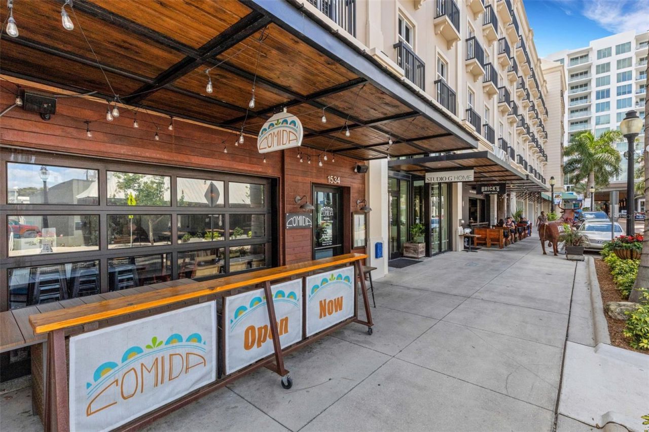 1990 Main Street , Unit 4, Sarasota, FL 34236 Photo