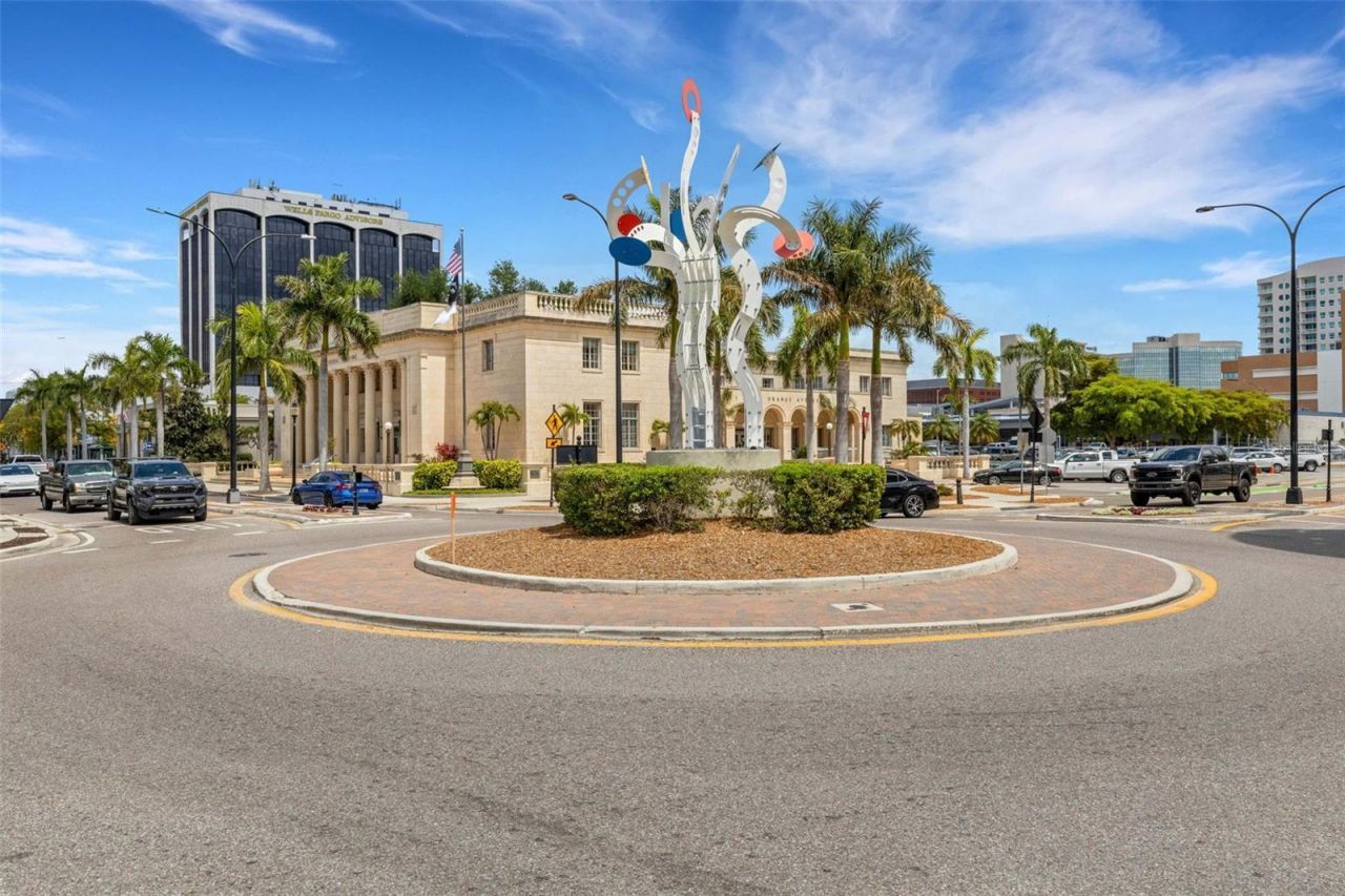 1990 Main Street , Unit 4, Sarasota, FL 34236 Photo