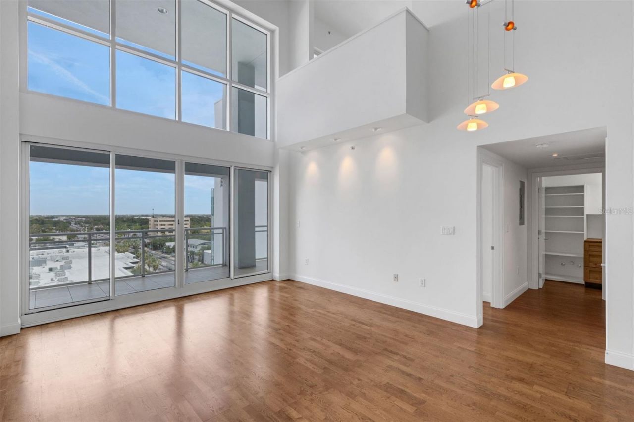 1990 Main Street , Unit 4, Sarasota, FL 34236 Photo