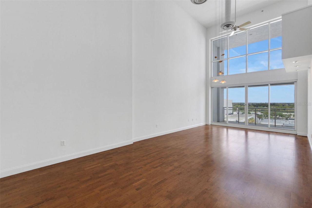 1990 Main Street , Unit 4, Sarasota, FL 34236 Photo