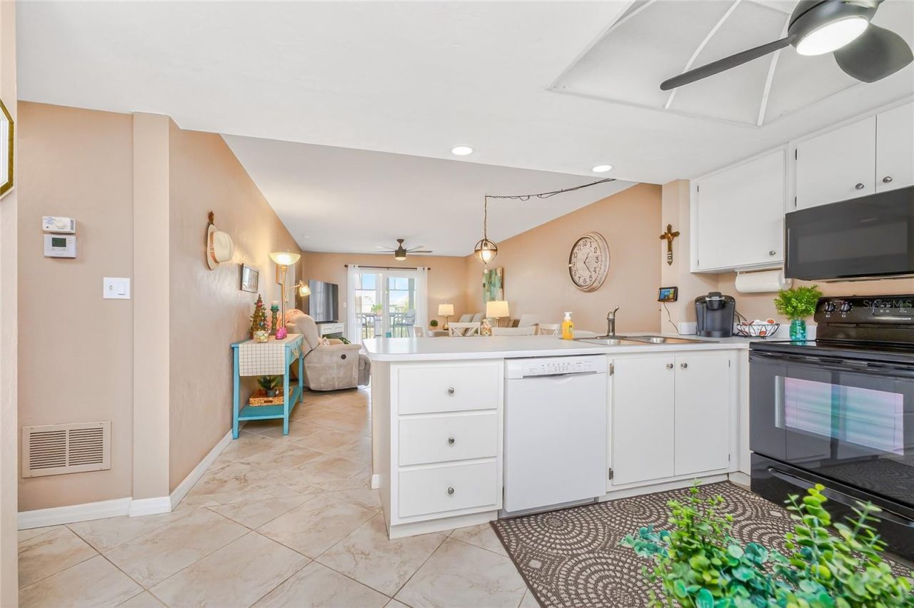 12274 SW Egret Circle, Unit 2805, Lake Suzy, FL 34269 Photo