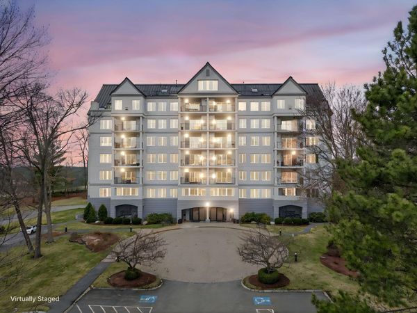 12 Mountain Laurels Drive, Unit 402, Nashua, NH 03062