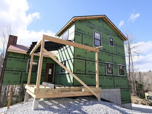 100 Sawyer Hill Road, Mount Holly, VT 05758