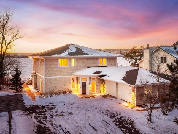 312 Harbor Point Cr, Duluth, MN 55802