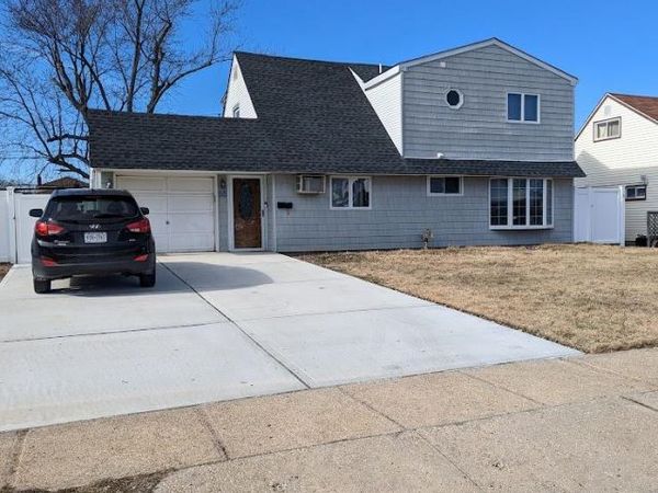 65 Prentice Road, Levittown, NY 11756