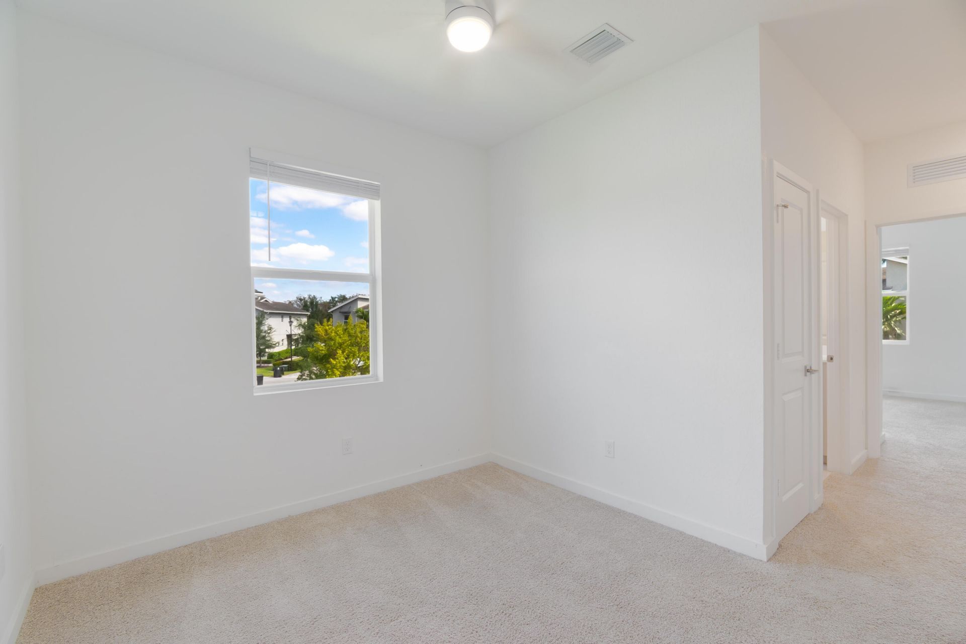 8618 Via Mar, Lake Worth, FL 33467 Photo