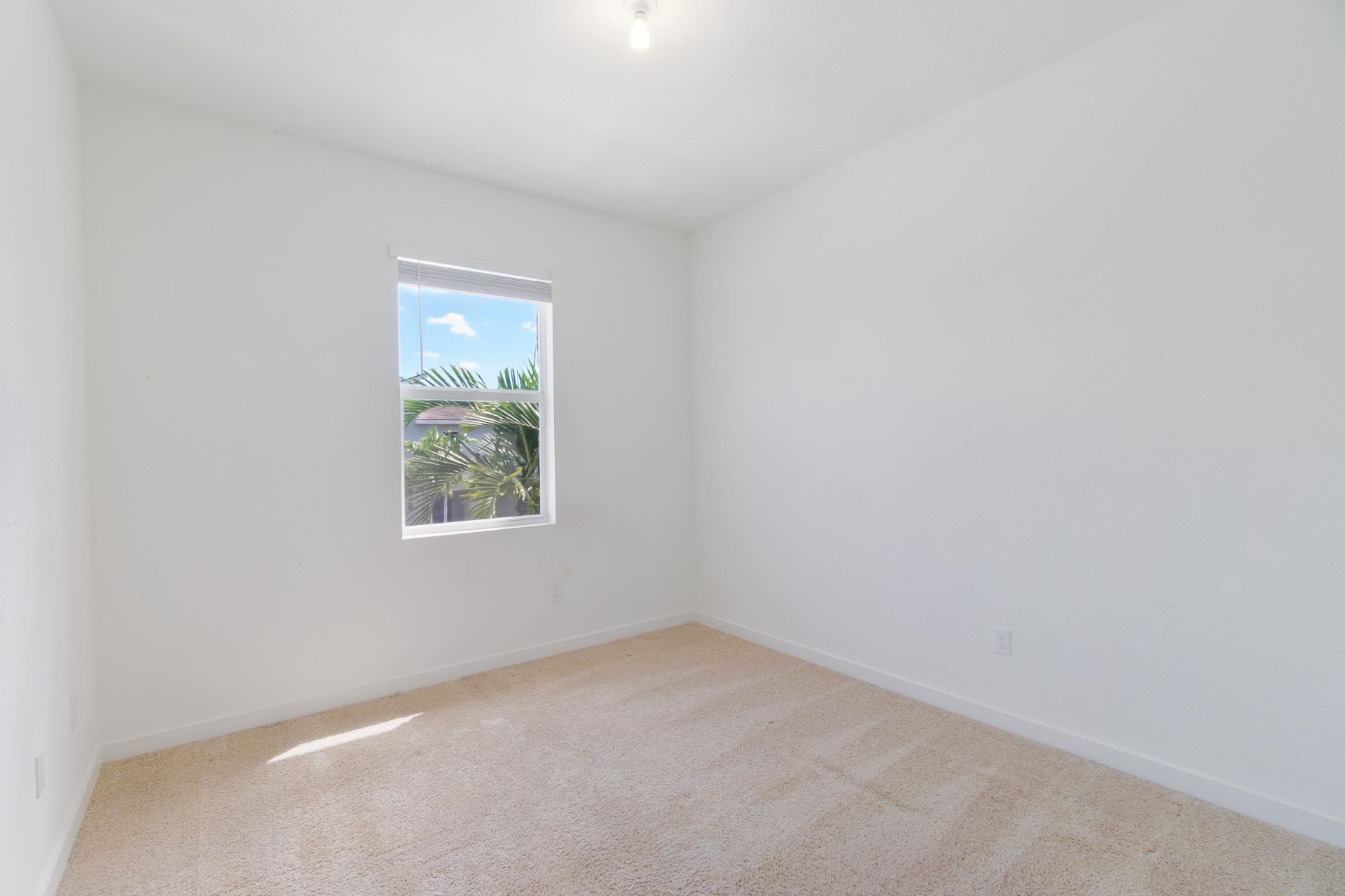 8618 Via Mar, Lake Worth, FL 33467 Photo