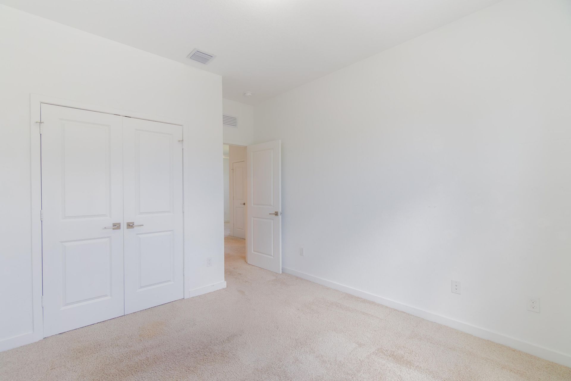 8618 Via Mar, Lake Worth, FL 33467 Photo