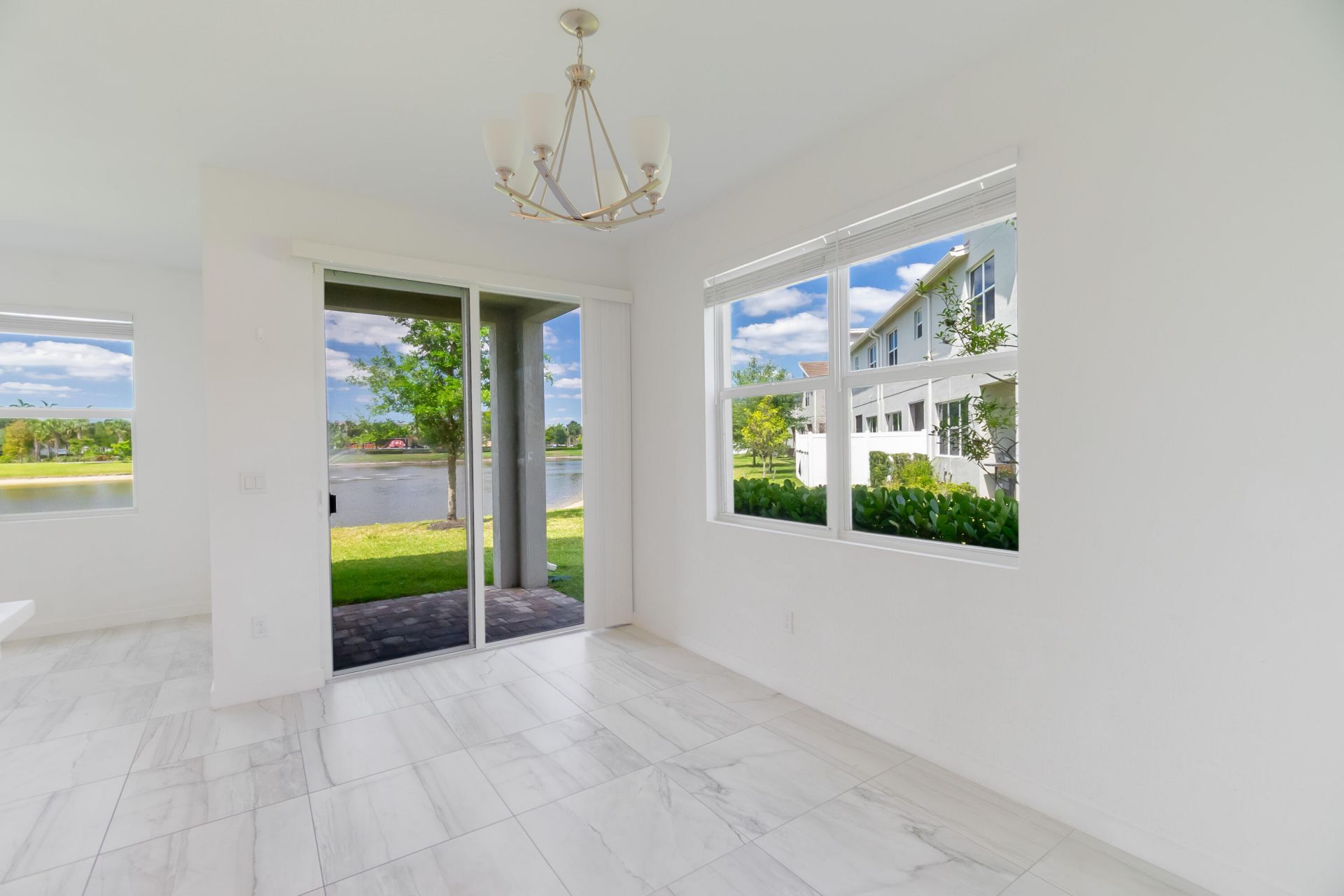 8618 Via Mar, Lake Worth, FL 33467 Photo
