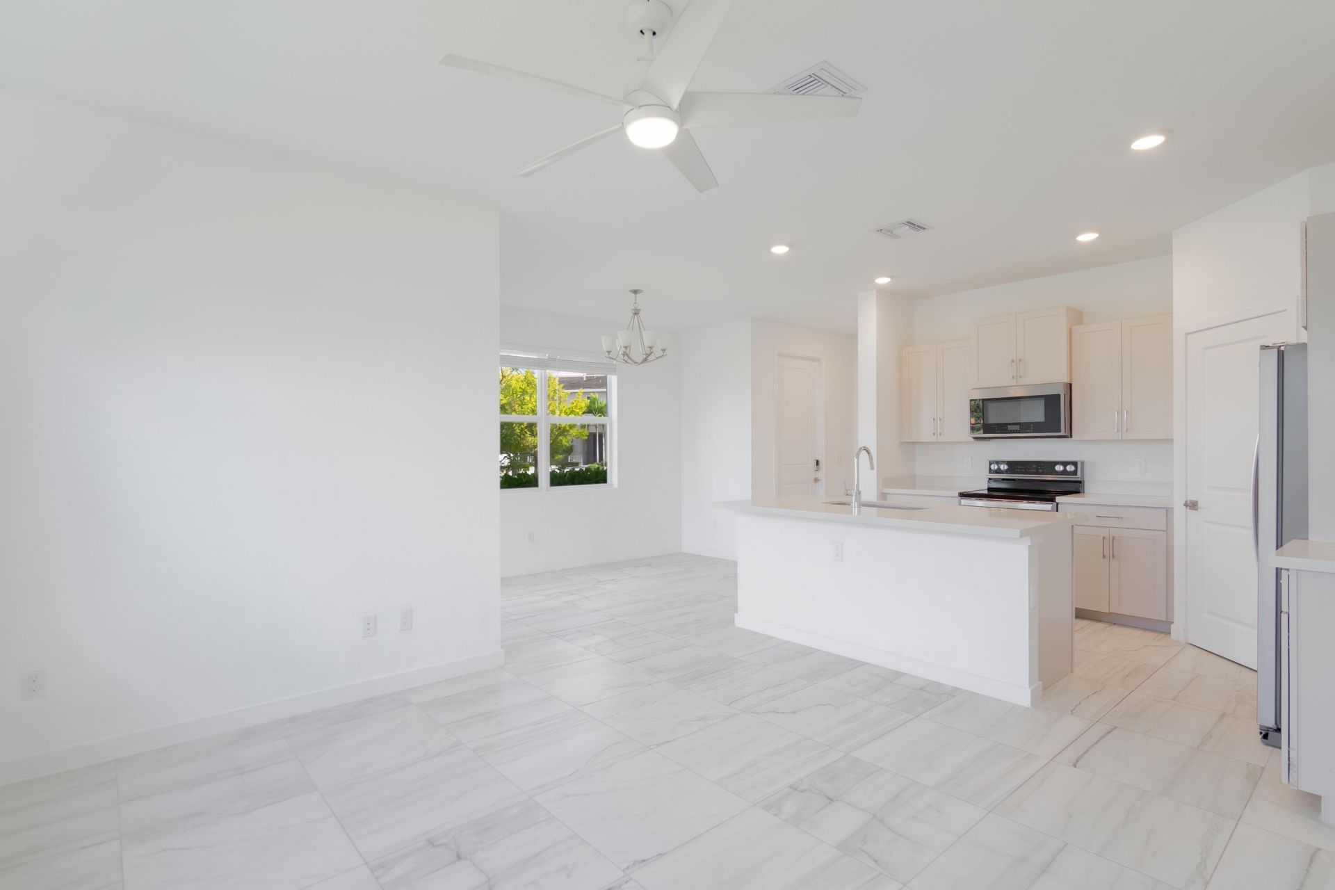 8618 Via Mar, Lake Worth, FL 33467 Photo