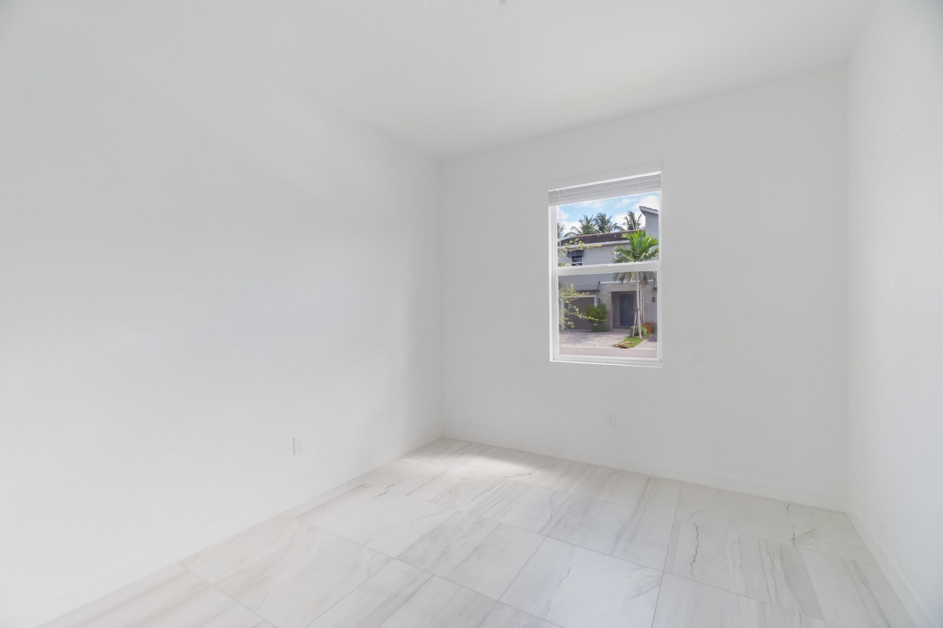 8618 Via Mar, Lake Worth, FL 33467 Photo