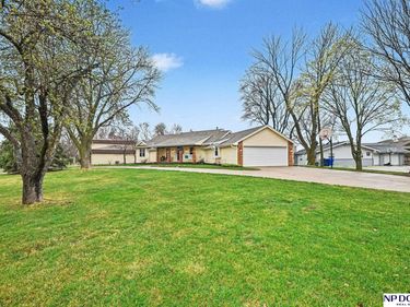 104 Ginger Cove Road, Valley, NE 68064