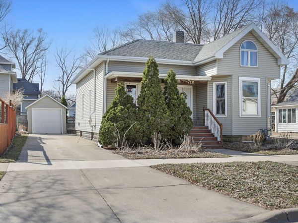 710 1st Avenue NW, Faribault, MN 55021