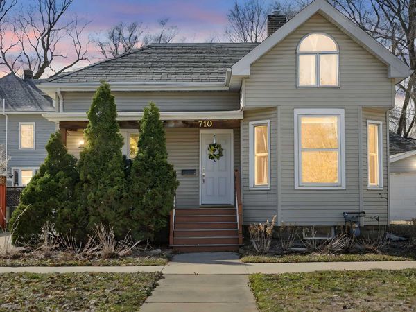 710 1st Avenue NW, Faribault, MN 55021