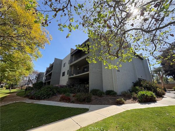 246 E Fern Avenue, Unit 103, Redlands, CA 92373