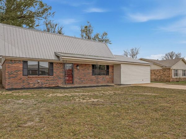 1404 Normandy Lane, Blytheville, AR 72315