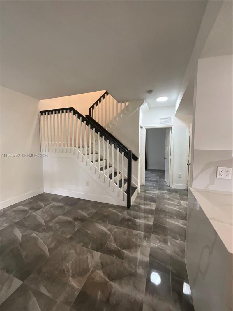 435 NW 19th Ln, Unit 19, Miami, FL 33136 Photo