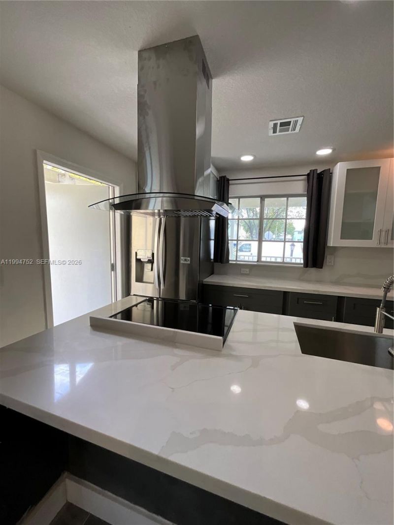 435 NW 19th Ln, Unit 19, Miami, FL 33136 Photo