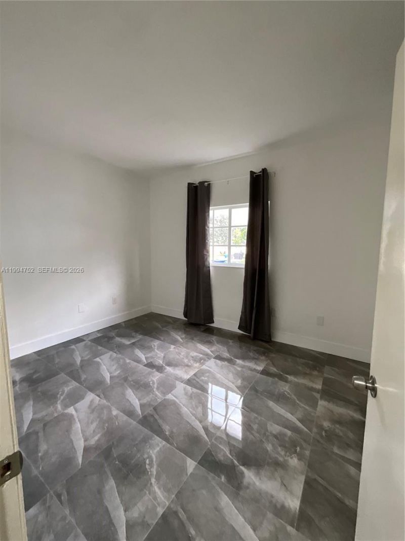 435 NW 19th Ln, Unit 19, Miami, FL 33136 Photo