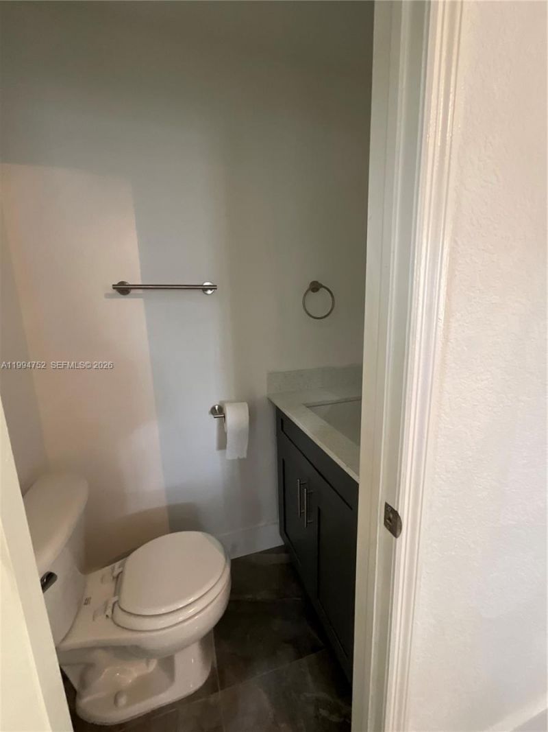 435 NW 19th Ln, Unit 19, Miami, FL 33136 Photo