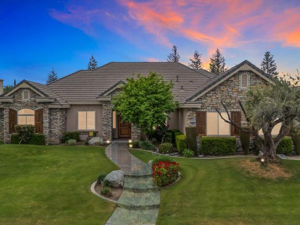 1507 Cromerton Place, Bakersfield, CA 93311