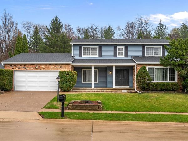 1321 Terrace Park Drive , Bettendorf, IA 52722