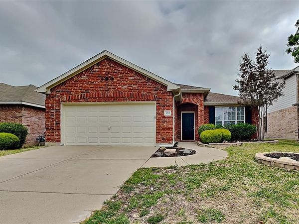 4321 Latigo Circle, Fort Worth, TX 76244