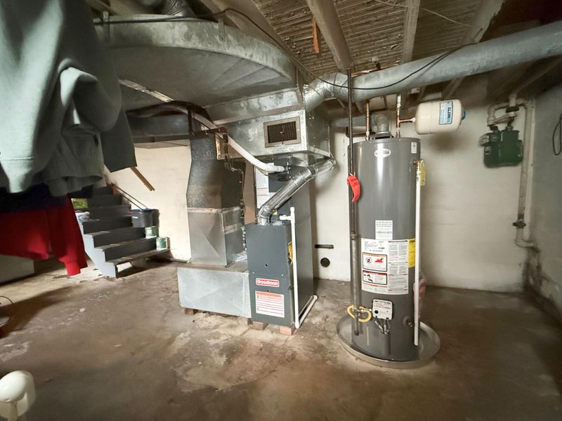 263 N Isabella Street, Springfield, OH 45504 Photo 14