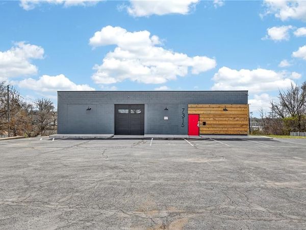 7315 Sni A Bar Road, Kansas City, MO 64129