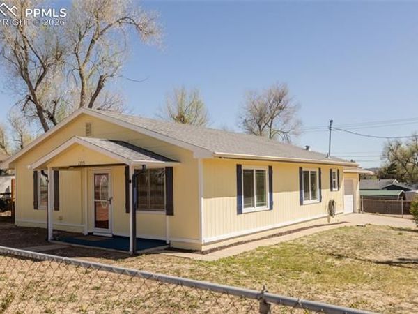 2205 N Chestnut Street, Colorado Springs, CO 80907