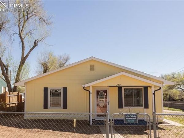 2205 N Chestnut Street, Colorado Springs, CO 80907