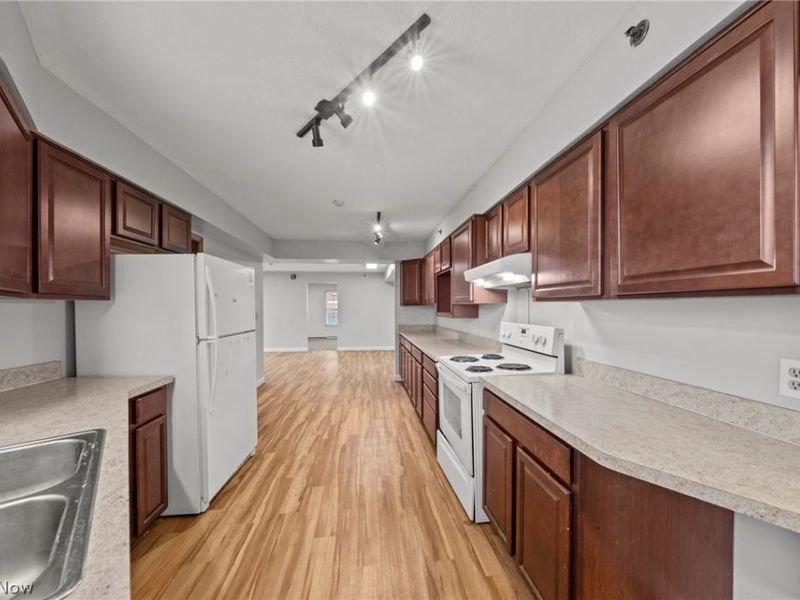 1653 Southbend Drive, Rocky River, OH 44116 Photo 12