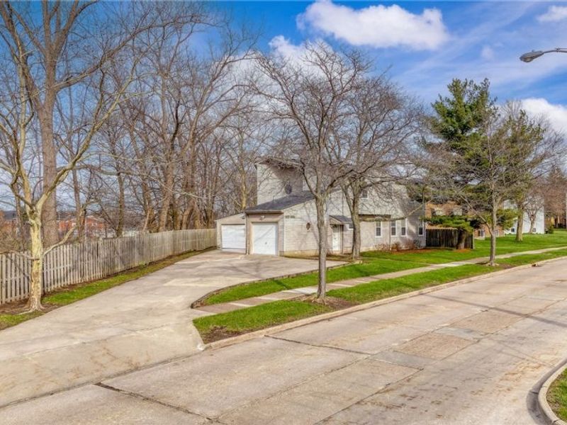 1653 Southbend Drive, Rocky River, OH 44116 Photo 27